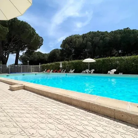 Ipanema Piscine, 4 Couchages